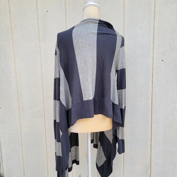 Bcbgmaxazria Gray striped silk cashmere blend Draped Cardigan size M/L. - Picture 2 of 4